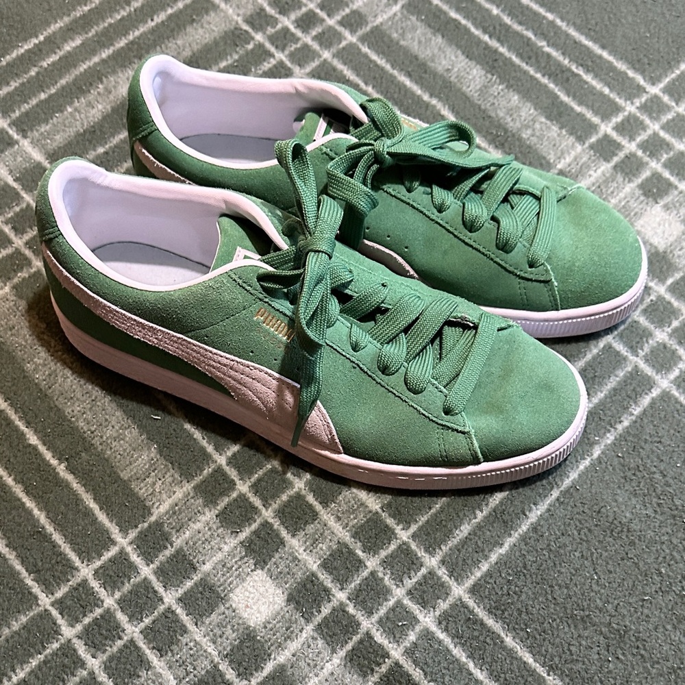 Puma Men’s  Suede Green & White Sneakers size 9.5
